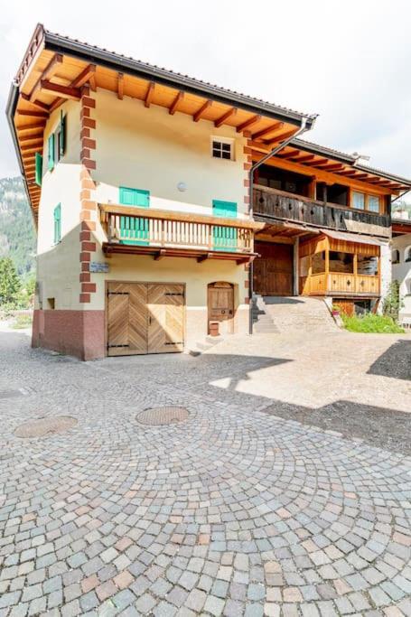 Appartamento Rustico Con Stube E Balcone Predazzo Extérieur photo